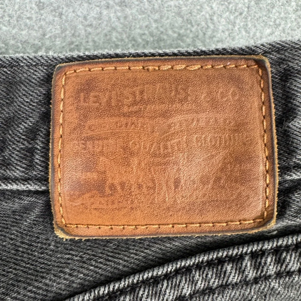 Levi's Jeans Womens 28 70s High Slim Straight Black Distressed High Rise Denim